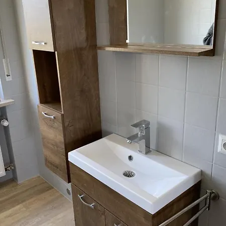Ferienwohnung Oder Monteurzimmer Bei Familie Hindringer